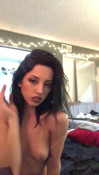 Stream complete scene titled OnlyFans - Karli_Mergenthaler video238