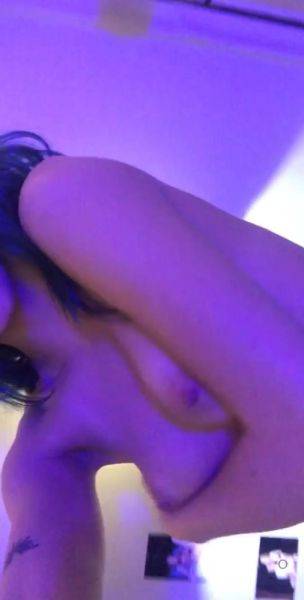 Stream the uncensored movie of OnlyFans - Karli_Mergenthaler video260