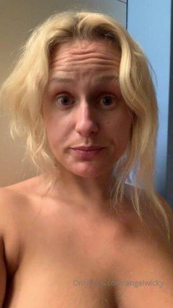 View the uncut scene named AngelWicky Onlyfans Video hit Half of my hair just fall off They are crazy damaged and burned fr .. 404x720