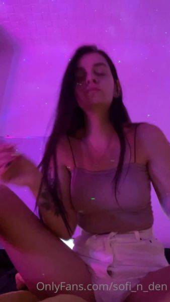 Play complete movie of Sofi n Den 2021 12 04 (2)