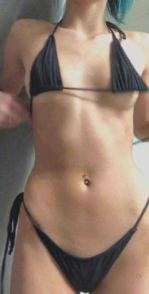 Enjoy watching the full video of OnlyFans - Karli_Mergenthaler video32