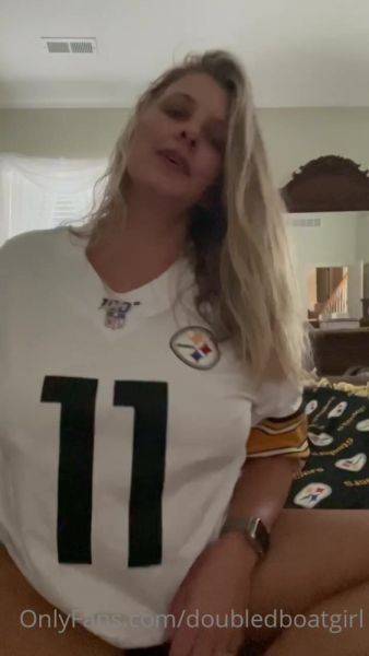 View the complete video called OnlyFans - DoubleDBoatGir videol_41