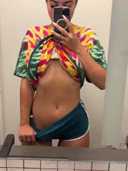 View uncut clip called LupuWellness onlyfans video 307