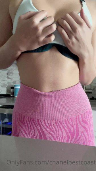 Stream this hardcore video named Chanelbestcoas onlyfans video 33