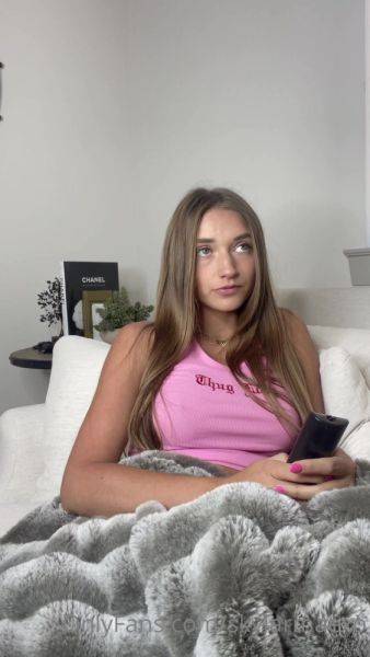 View this uncut clip of Skylarmaexo OnlyFans video 188