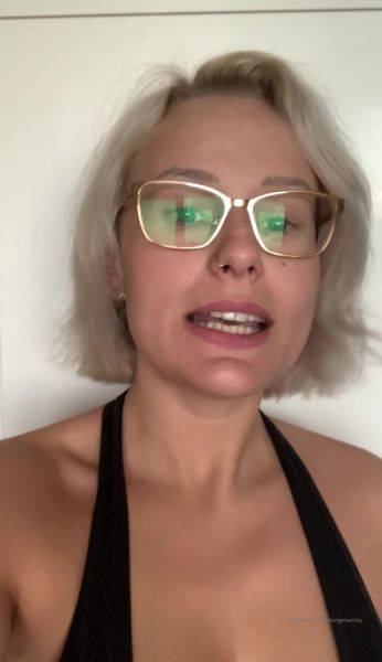 View full movie named AngelWicky Onlyfans Video z na cest k zubai 1080x1920