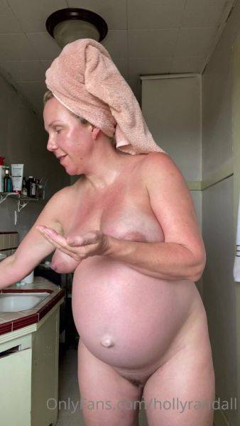 Play this full scene called [Onlyfans.com] Holly Randall Pregnant Maternity Shoot Prepare