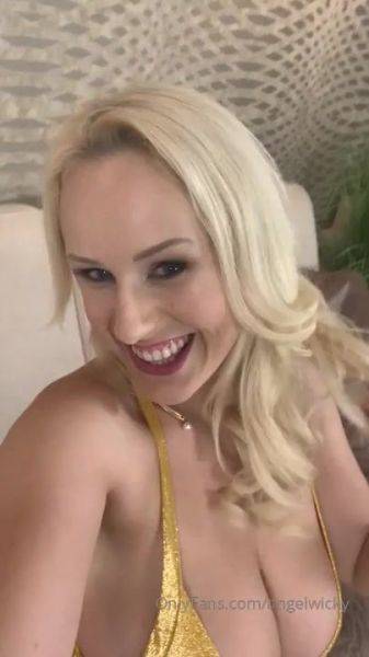 View the uncut video called AngelWicky Onlyfans Video oobie bouncing Just being my usual silly happy me love you Skkn prsouje .. 404x720