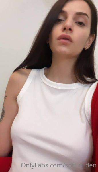 View this hardcore clip named Sofi n Den 2021 12 03