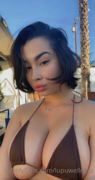 Play this complete scene named LupuWellness onlyfans video 148