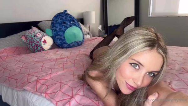 Watch hardcore movie called Shanrozay Strawberryshan OnlyFans video 37
