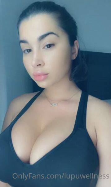 Enjoy watching the uncut scene of LupuWellness onlyfans video 151
