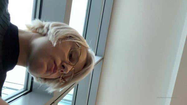 Enjoy watching the complete scene titled AngelWicky Onlyfans Video I love when people play piano on airport miluju kdy lidi hrajou na letit .. 1920x1080