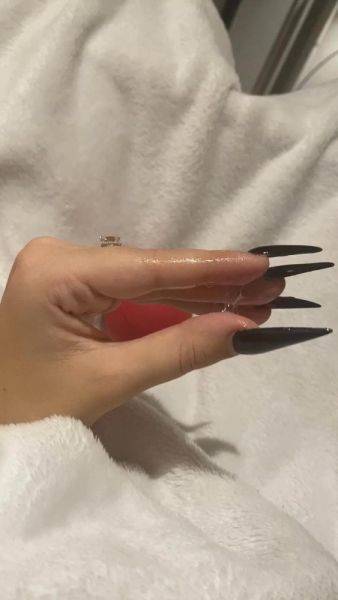 Play this uncut scene named Nacre Victoire OnF Shorts (133)