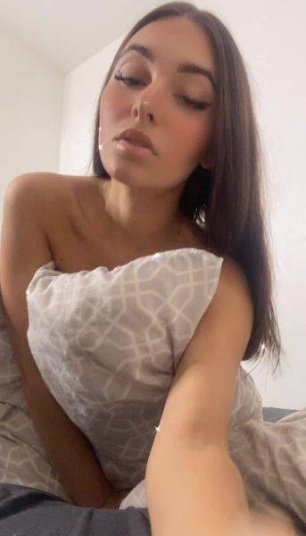 Watch the uncut scene called Nacre Victoire OnF Shorts (68)