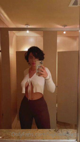 Enjoy watching this HD movie called LupuWellness onlyfans video 219
