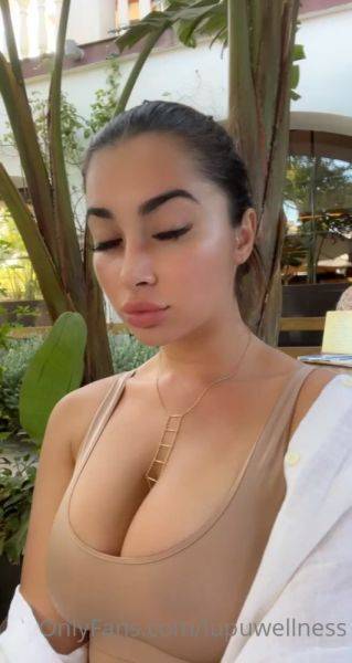 Watch this full video of LupuWellness onlyfans video 289