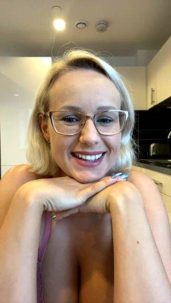 Play uncensored clip named AngelWicky Onlyfans Video Liveshow 12152019 736x1308