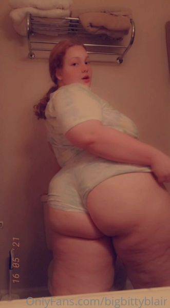 Play the HD scene called Bigbittyblaine onlyfans video 18