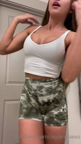 Play this uncut scene named Skylarmaexo OnlyFans video 58