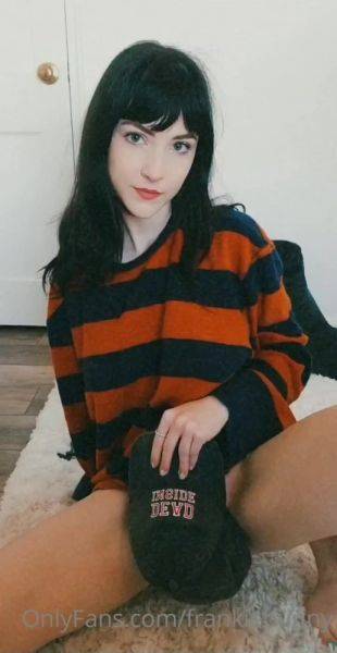 Play this full scene of Frankiebunny onlyfans video 52