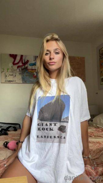 Stream the complete video named Danifae onlyfans video 231