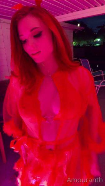 Stream the full video of Amouranth onlyfans video 553