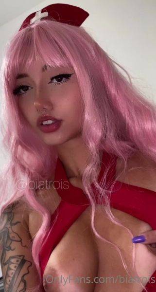 Watch the full video called OnlyFans BiaTrois video247