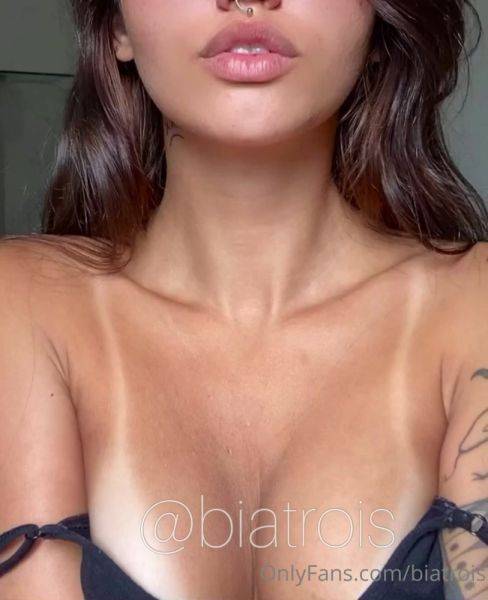 Stream uncut clip titled OnlyFans BiaTrois video163