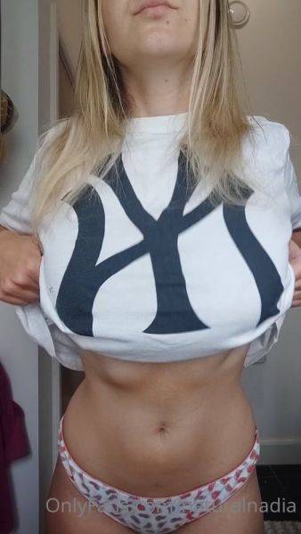 Play full video titled OnlyFans Naturalnadia video145