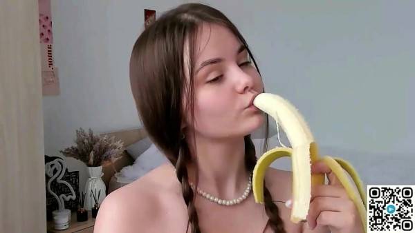 Watch the uncut video called _heartattack_ 4 2