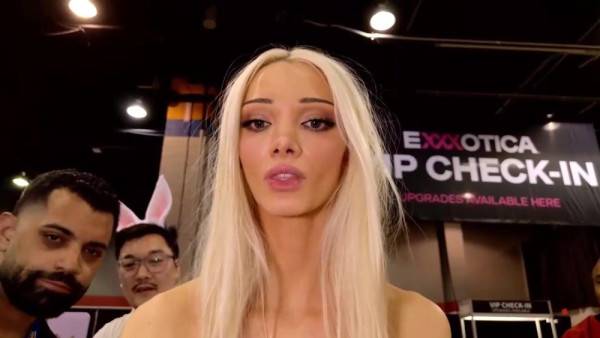 View this complete video named CB - bunnydollstella 348
