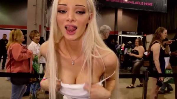 View the hardcore movie named CB - bunnydollstella 347