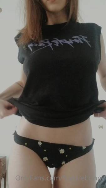 View the hardcore movie titled Frankiebunny onlyfans video 39