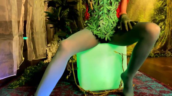 View the uncut clip called Madison420ivy onlyfans video 161