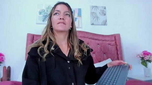 Play uncensored movie called Mia_Malkovaa 07-02-2025 Part 2