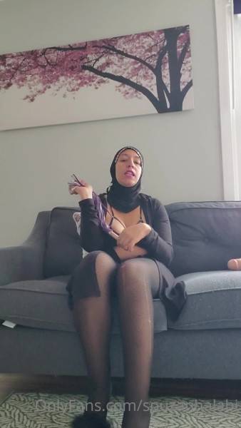 View this complete clip of SouzanHalabi onlyfans video 8