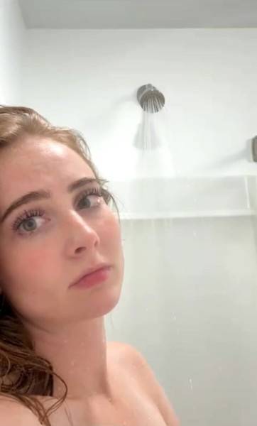 Play the uncut scene titled Raegan2025 fingers in shower 4.15.25