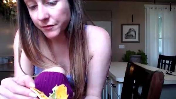 Play the HD clip named FarmGirl__ MFC 2025-04-07 4