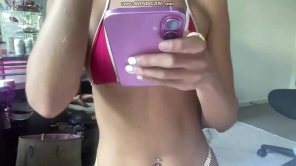 View the hardcore video named Peachy_paige 158